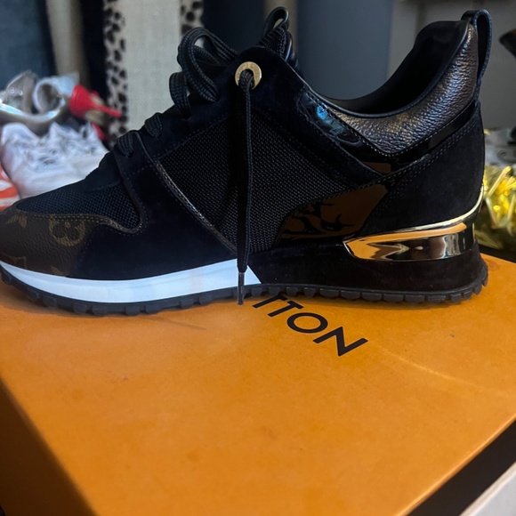 Louis Vuitton Runaway Sneakers/Wedges - Picture 4 of 8